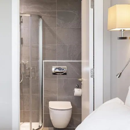 Metro Airport Apartment *