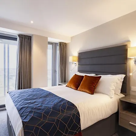 شقة Metro Airport